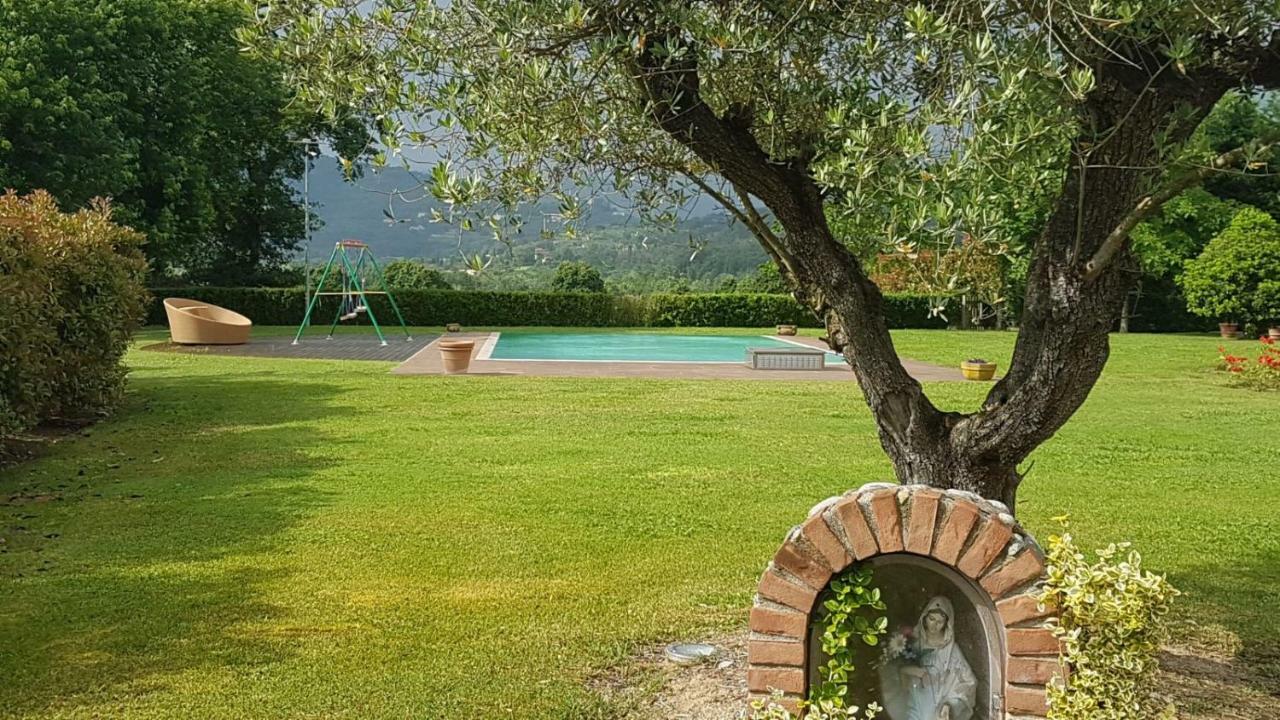 La Villa Nel Bosco Lucca Exteriör bild