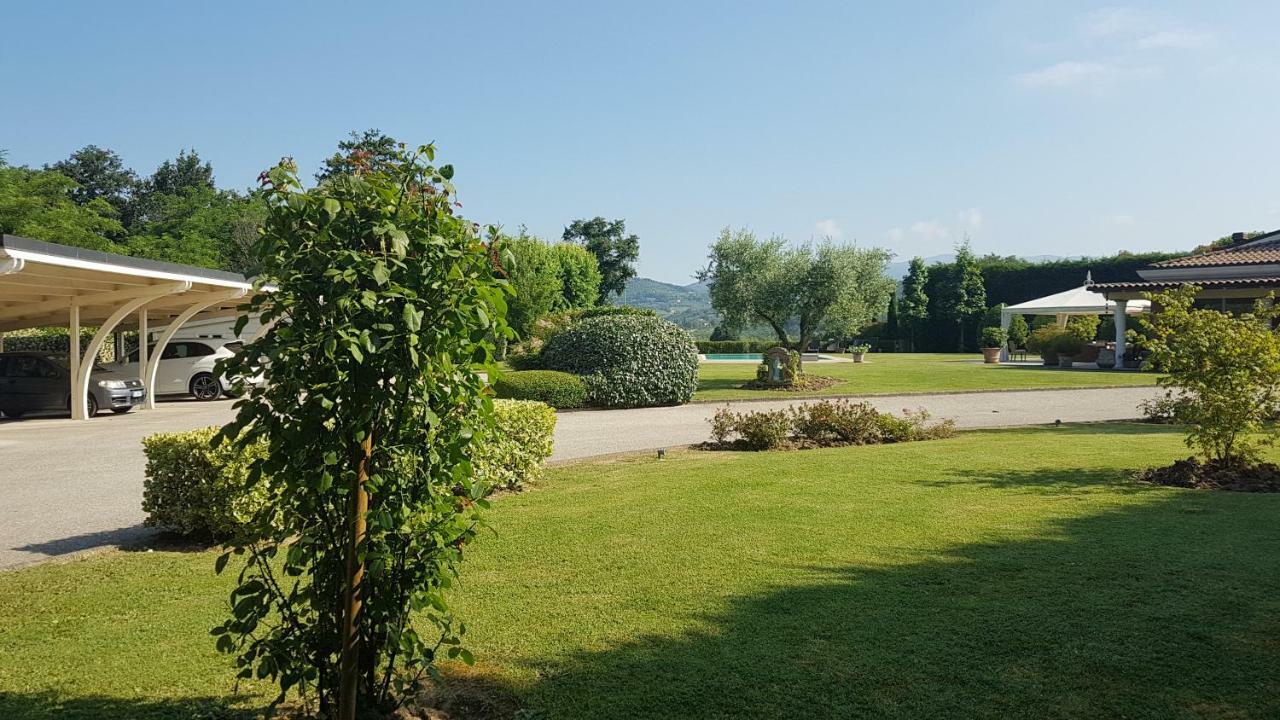 La Villa Nel Bosco Lucca Exteriör bild